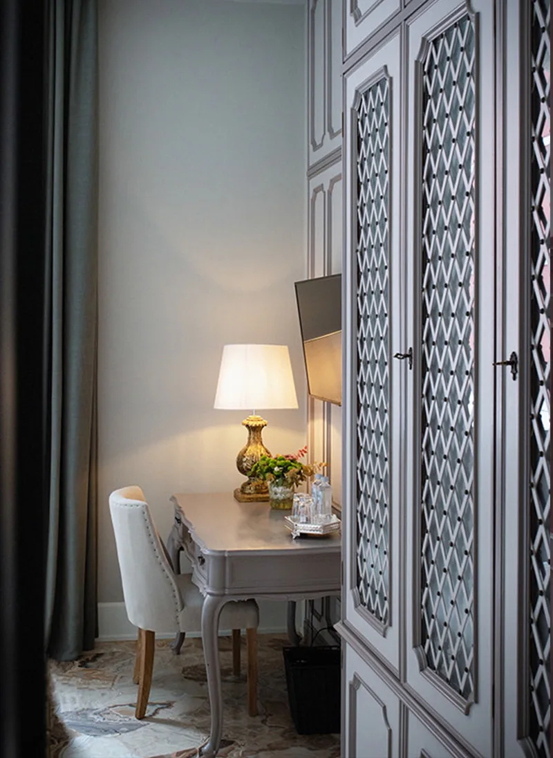 Charming Room With A View Of The Grand Charming Room With A View Of The Grand