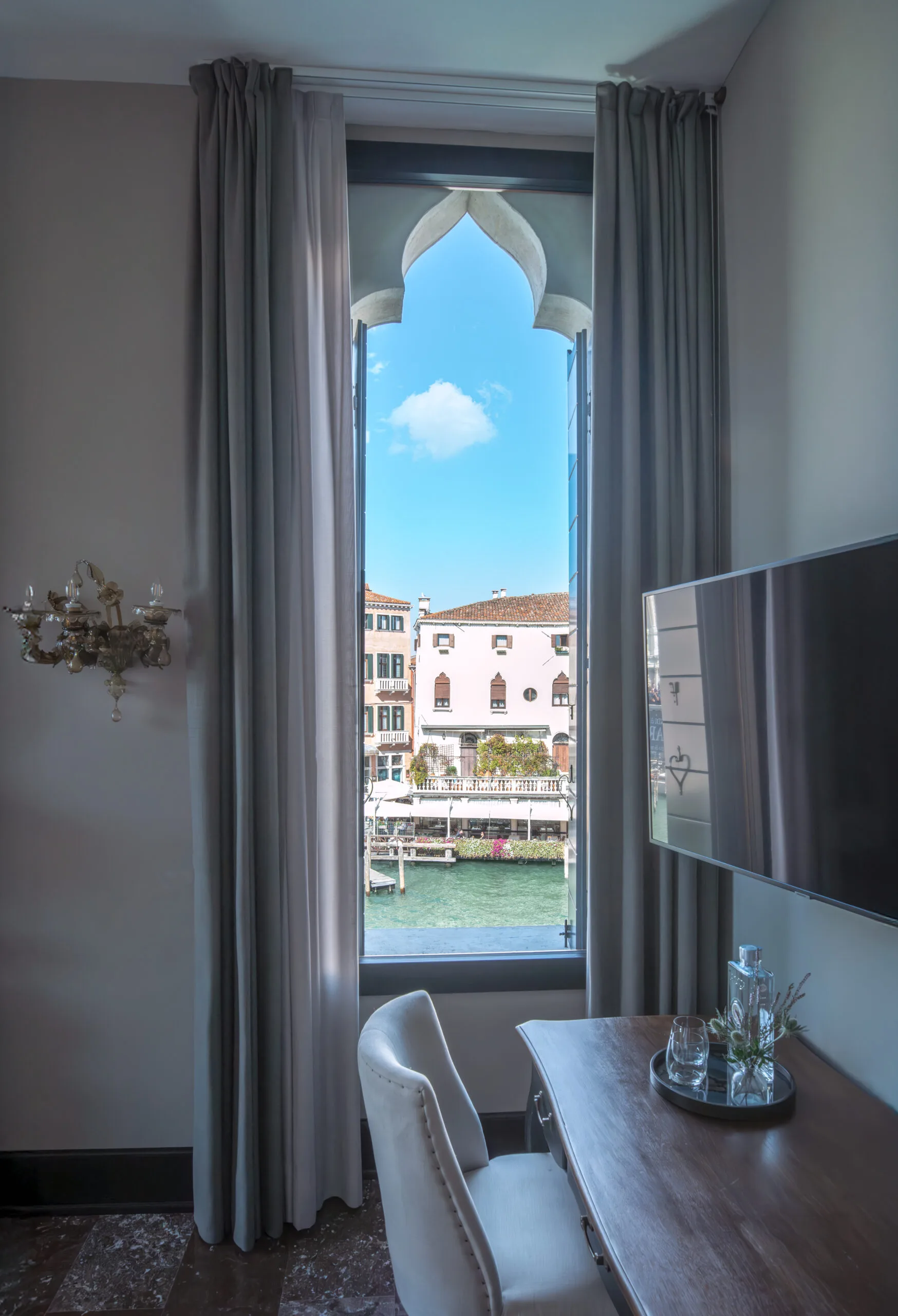 Palazzetto Foscari Deluxe Suite 11 Scaled
